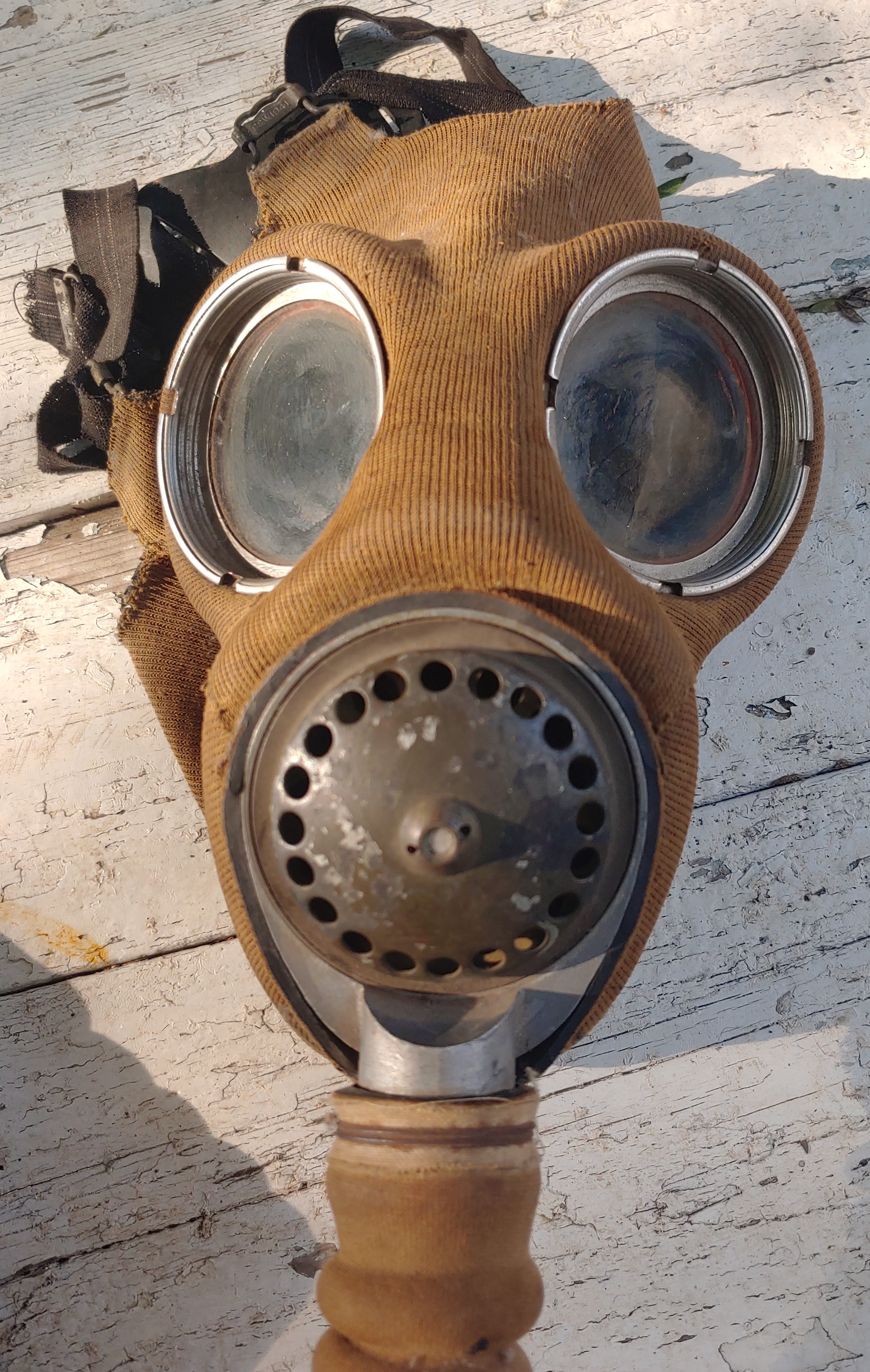 gas mask ww2